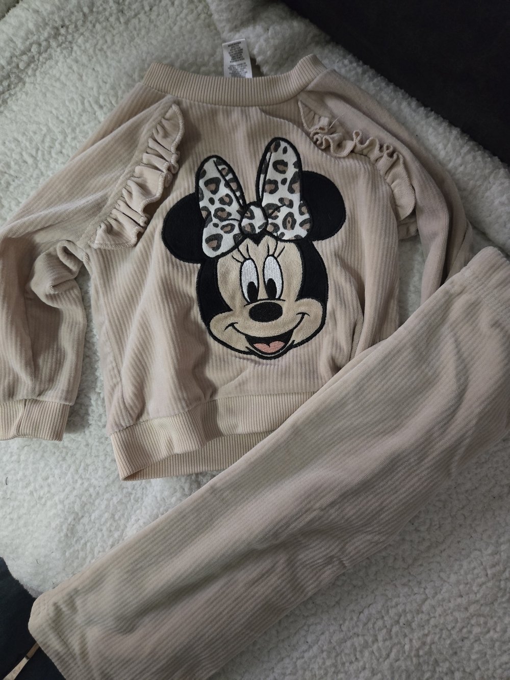 Disney Cream Minnie Mouse Ruffle Pullover & Pants Set